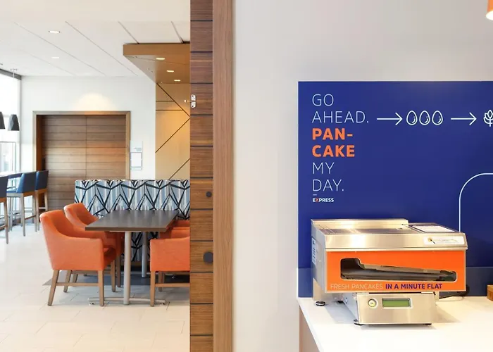 Holiday Inn Express & Suites Chatsworth By Ihg