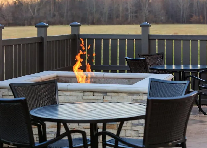 Holiday Inn Express & Suites Chatsworth By Ihg