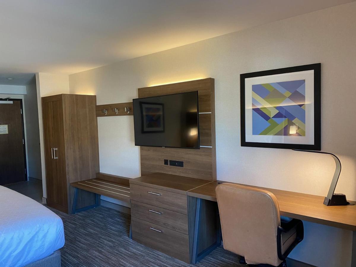 Hotel Express & Chatsworth By Ihg Los Angeles